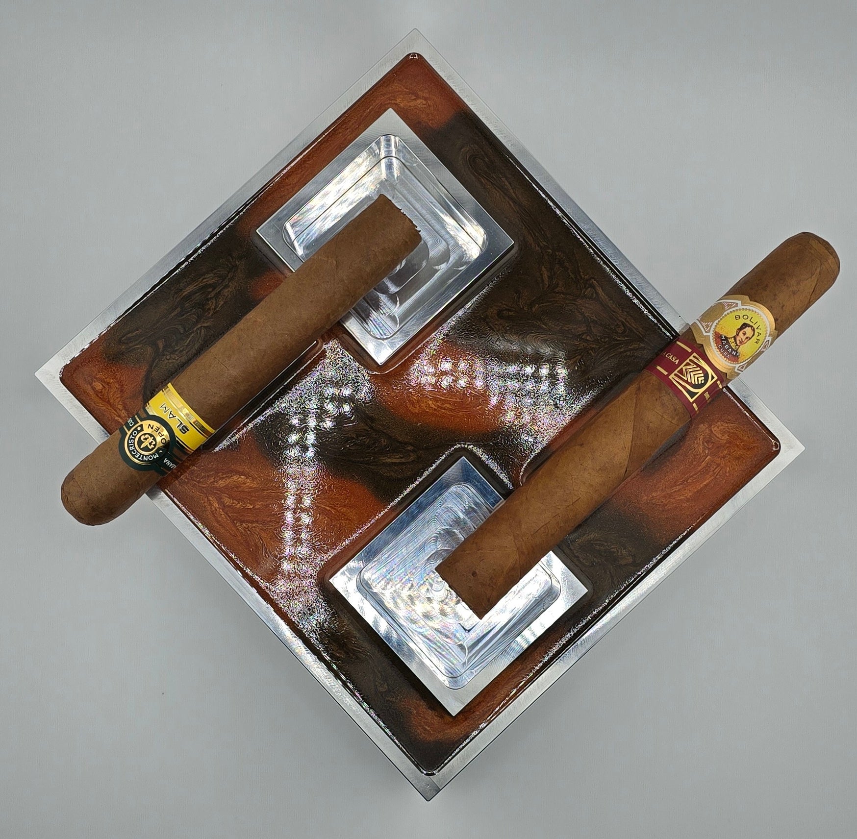 Luxus Zigarren-Aschenbecher aus Aluminium & Epoxidharz in Havana Bronze / Bronze Brown